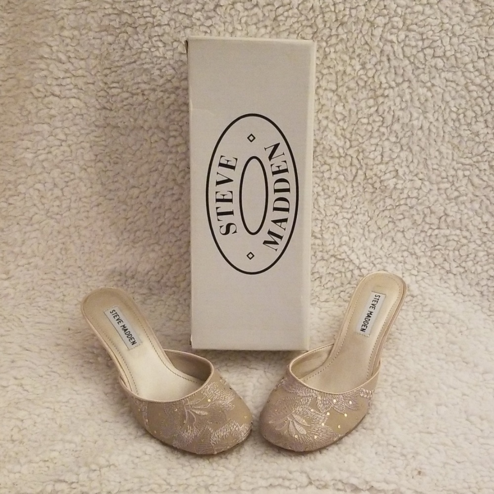 Steve Madden Champagne Low Heel
